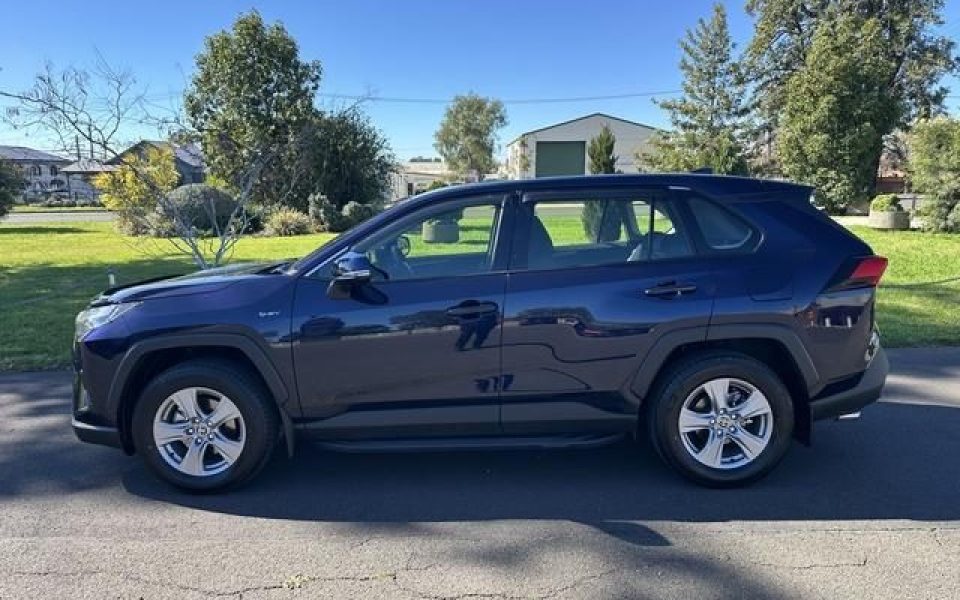 2025 Toyota RAV4 GX AWD