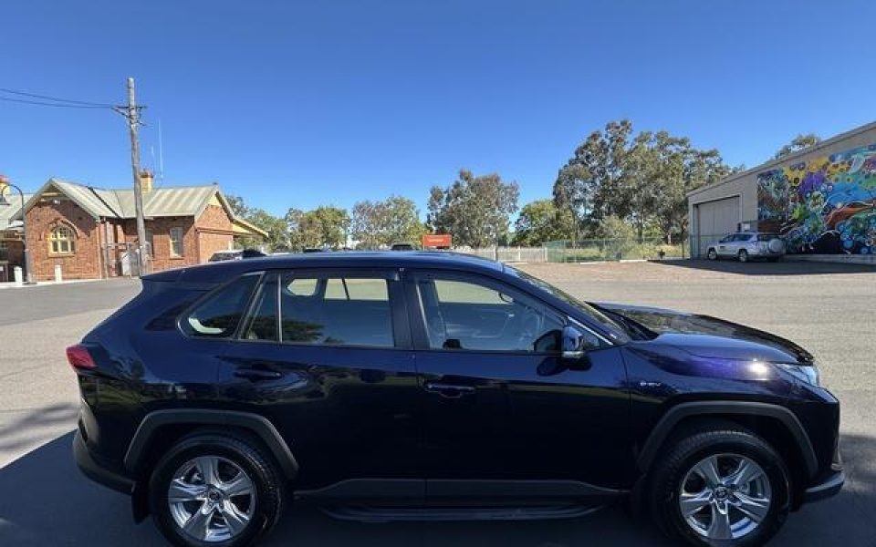 2025 Toyota RAV4 GX AWD