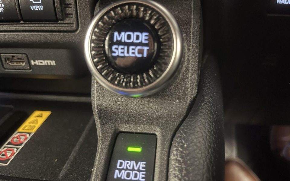 2025 Toyota Prado Altitude