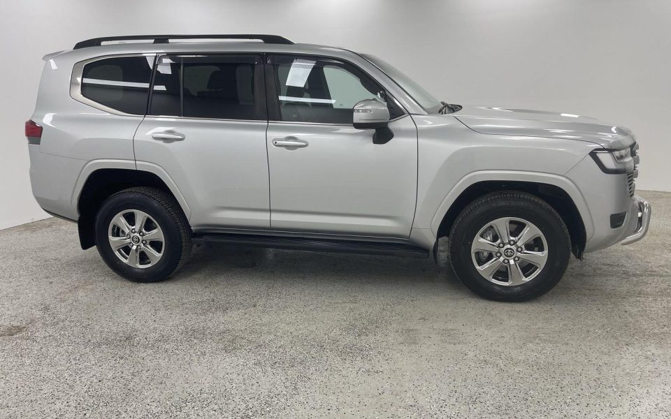 2022 Toyota Landcruiser VX