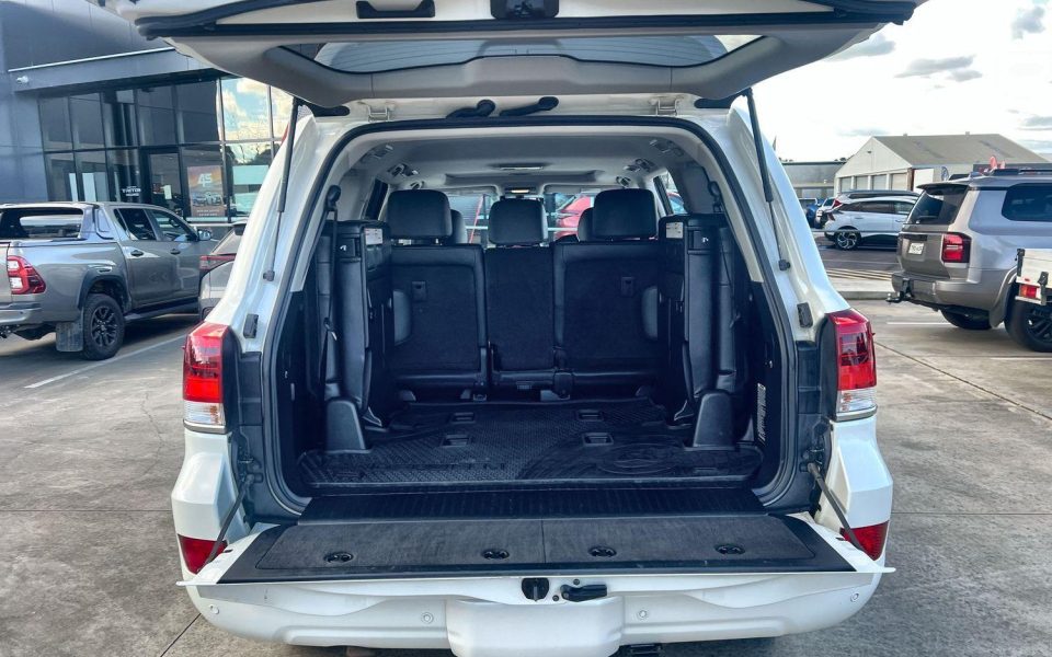 2021 Toyota Landcruiser VX