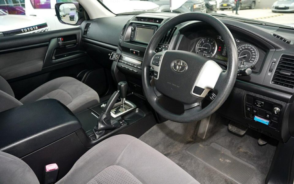 2013 Toyota Landcruiser GXL