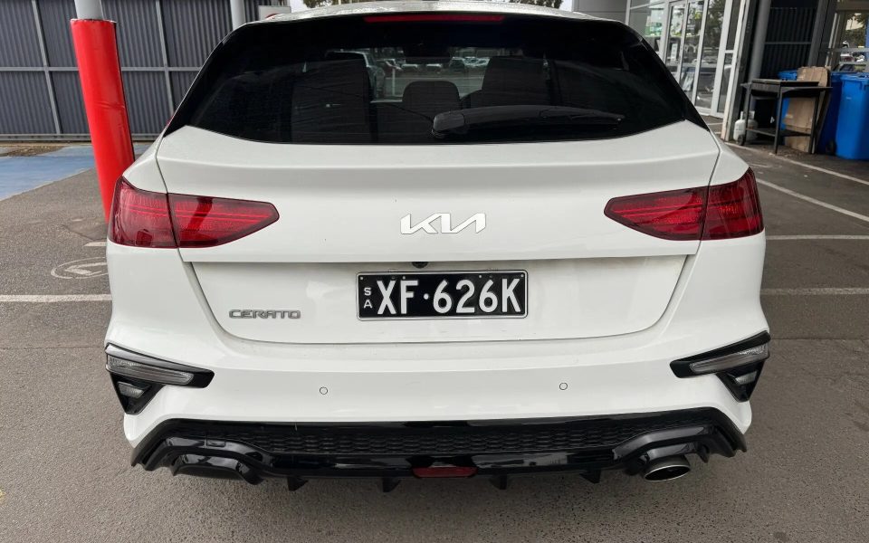 2022 Kia Cerato BD MY22 S White 6 Speed Sports Automatic Hatchback
