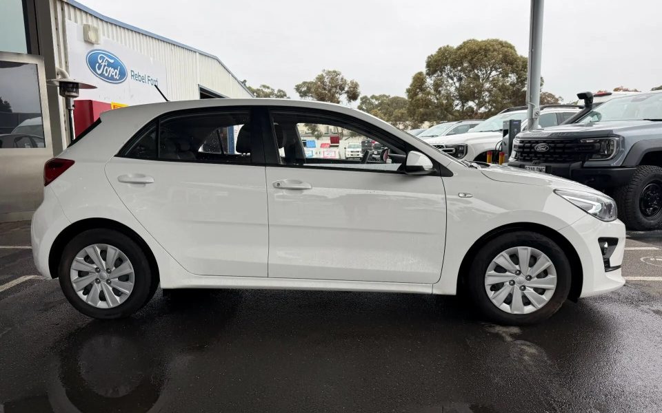 2023 Kia Rio YB MY23 S White 6 Speed Automatic Hatchback