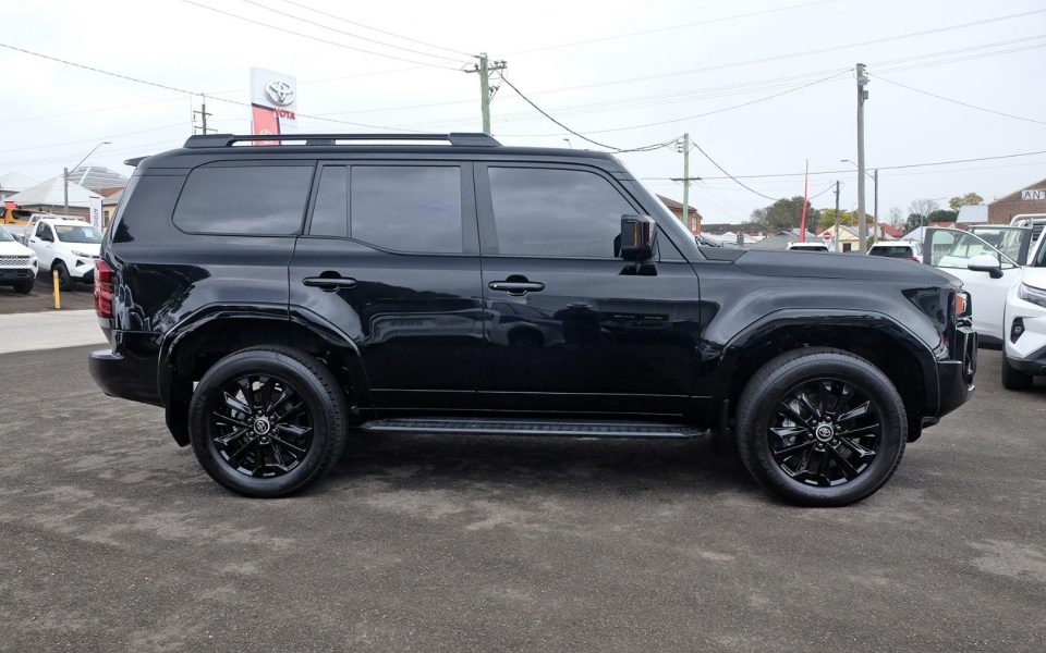 2025 Toyota Landcruiser Prado VX
