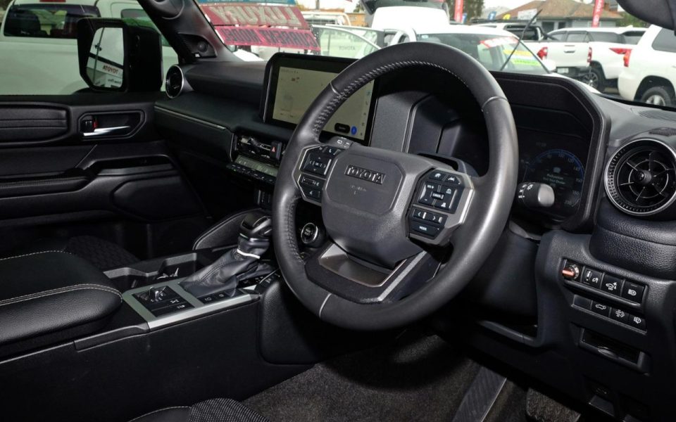 2025 Toyota Landcruiser Prado VX