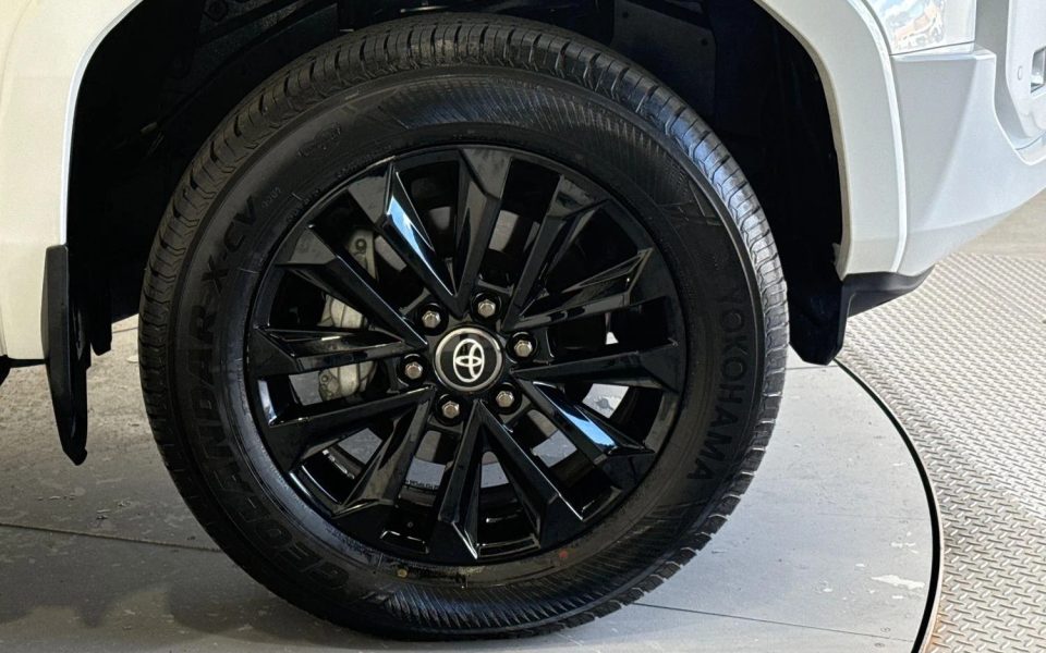 2025 Toyota Landcruiser Prado VX
