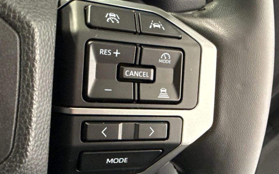 2025 Toyota Landcruiser Prado VX