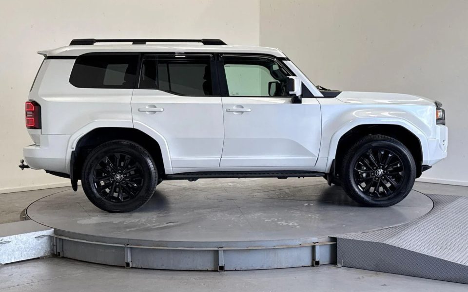 2025 Toyota Landcruiser Prado VX