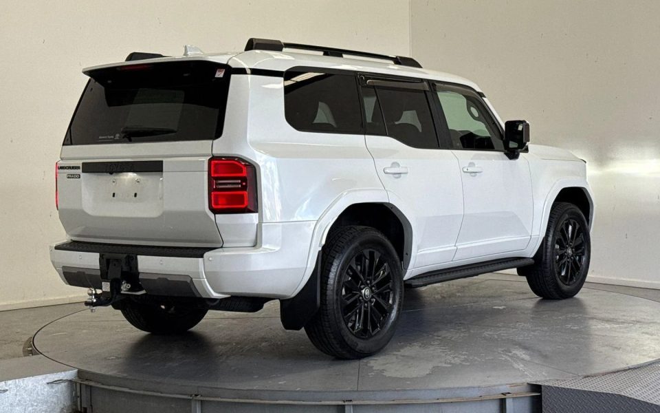 2025 Toyota Landcruiser Prado VX