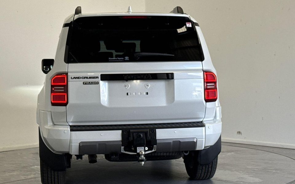 2025 Toyota Landcruiser Prado VX