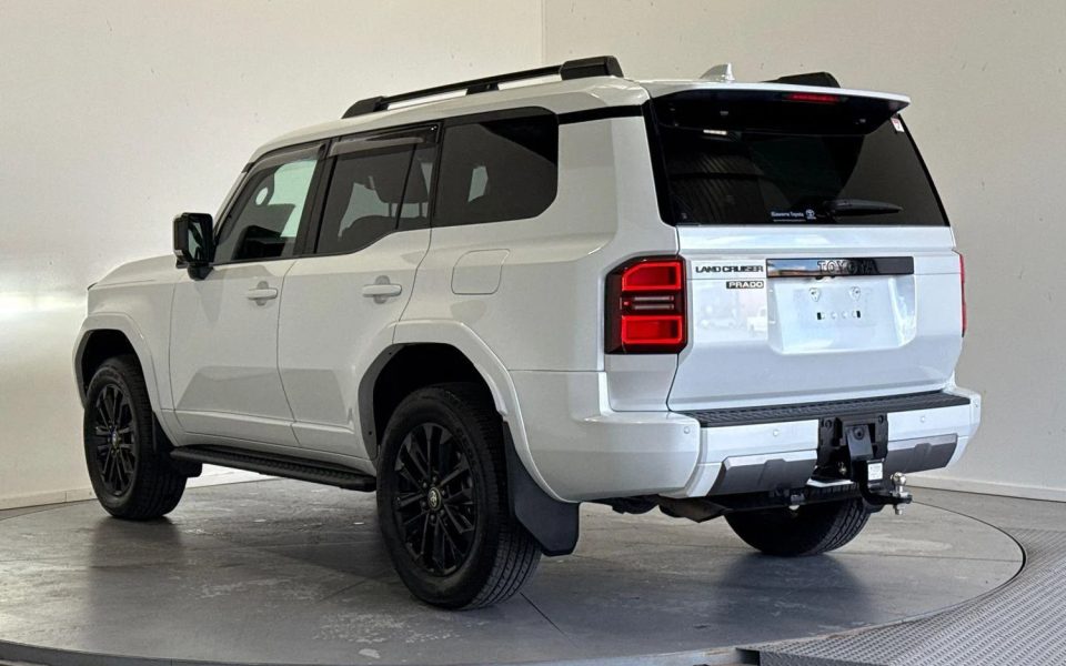 2025 Toyota Landcruiser Prado VX
