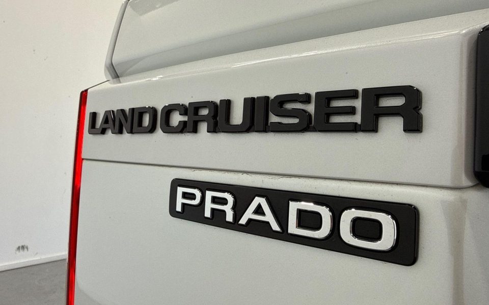 2025 Toyota Landcruiser Prado VX