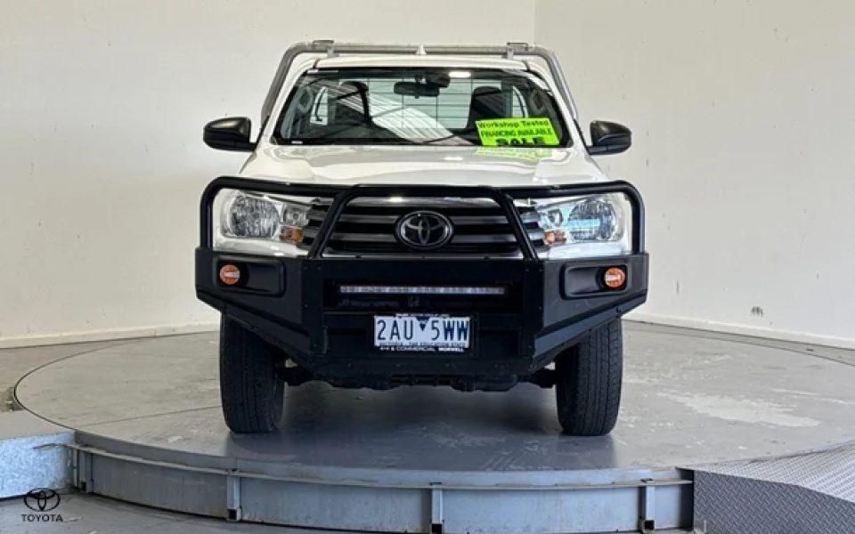 2024 Toyota Hilux SR