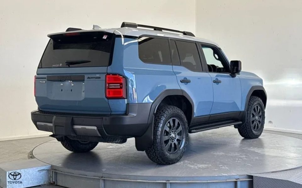 2024 Toyota Landcruiser Prado Altitude