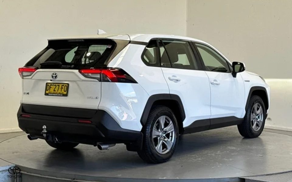 2022 Toyota RAV4 GX