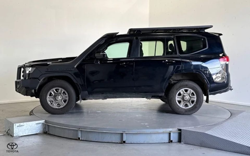 2025 Toyota Landcruiser GX