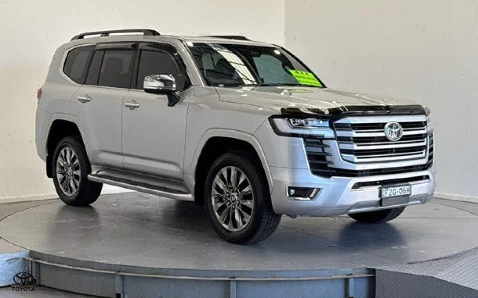 2026 Toyota Landcruiser Sahara ZX