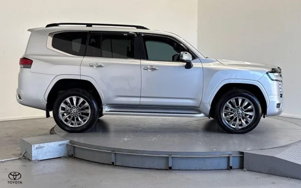 2026 Toyota Landcruiser Sahara ZX