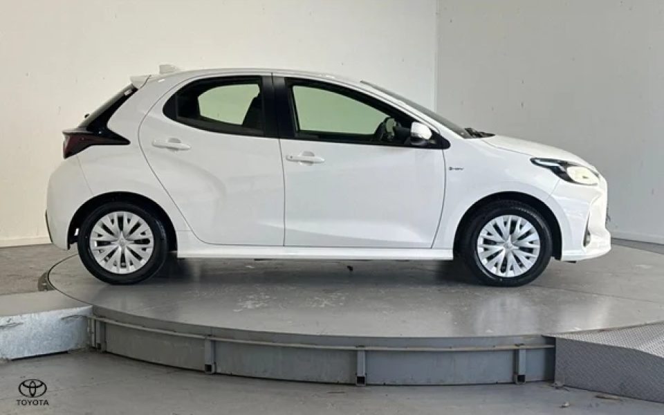 2024 Toyota Yaris Ascent Sport Hybrid