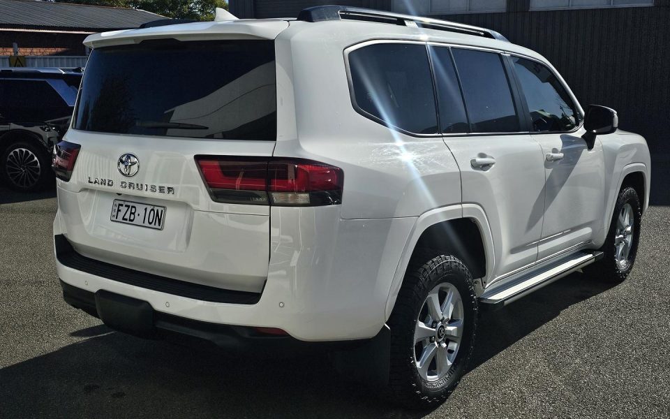 2023 Toyota Landcruiser GXL