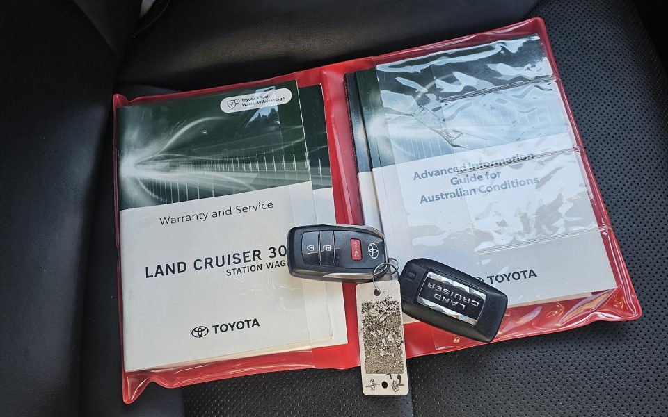 2021 Toyota Landcruiser VX