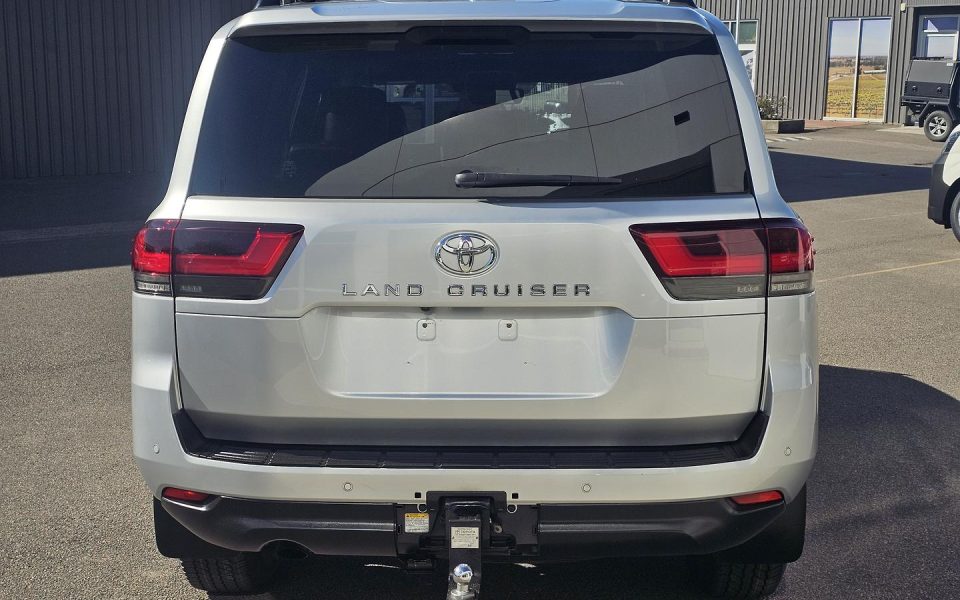 2021 Toyota Landcruiser VX