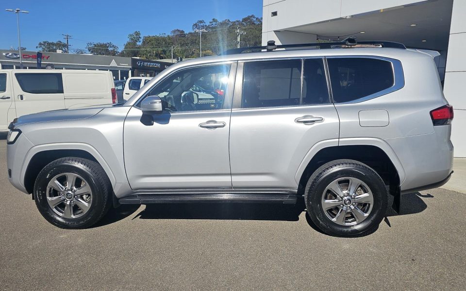 2021 Toyota Landcruiser VX
