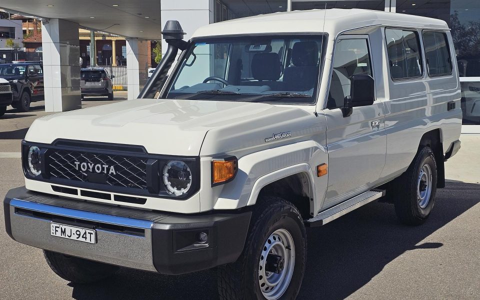 2024 Toyota LC Military GXL