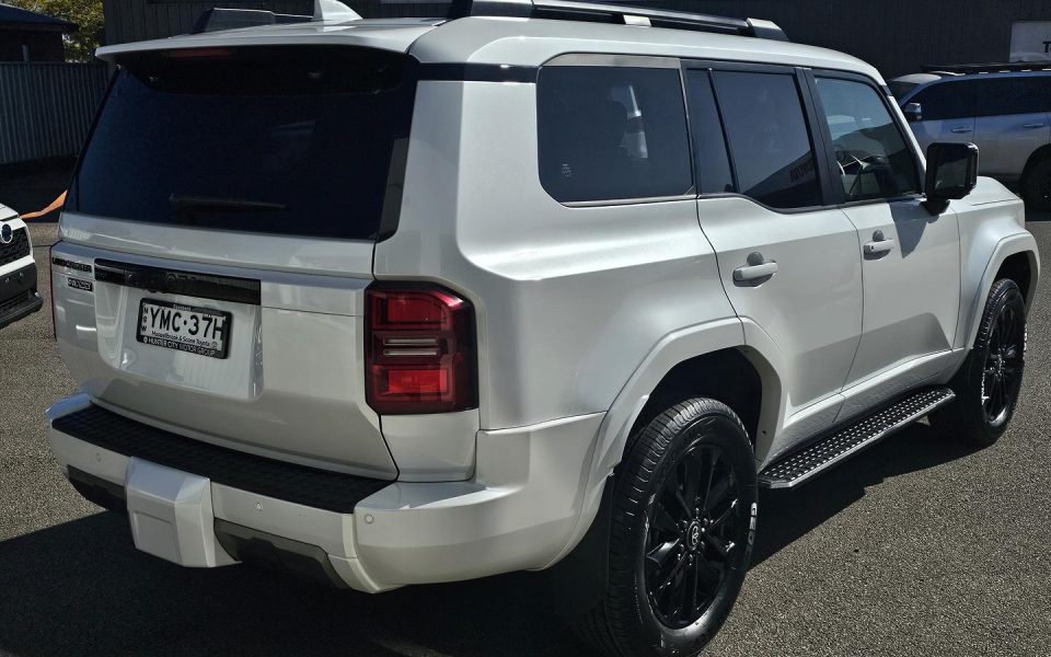 2024 Toyota Prado VX