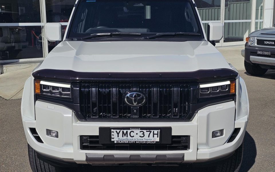 2024 Toyota Prado VX