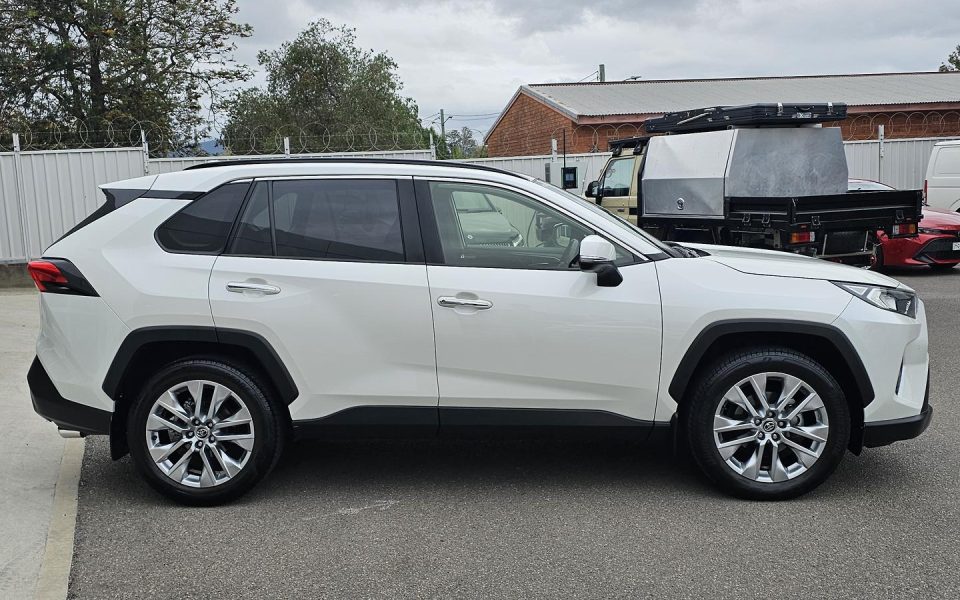 2019 Toyota RAV4 Cruiser 2WD