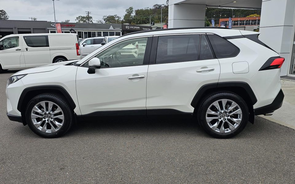 2019 Toyota RAV4 Cruiser 2WD