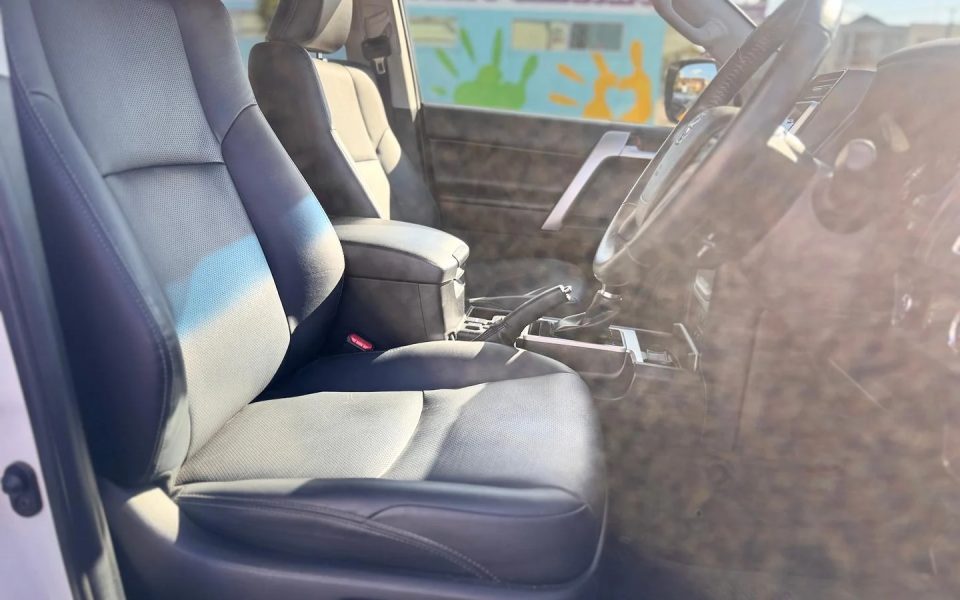 2023 Toyota Prado VX