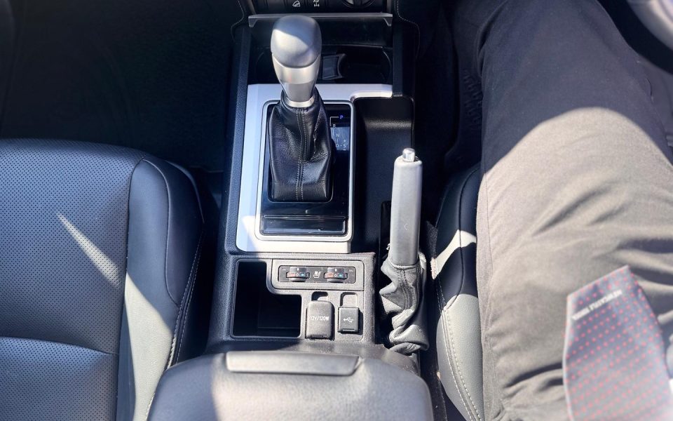 2023 Toyota Prado VX