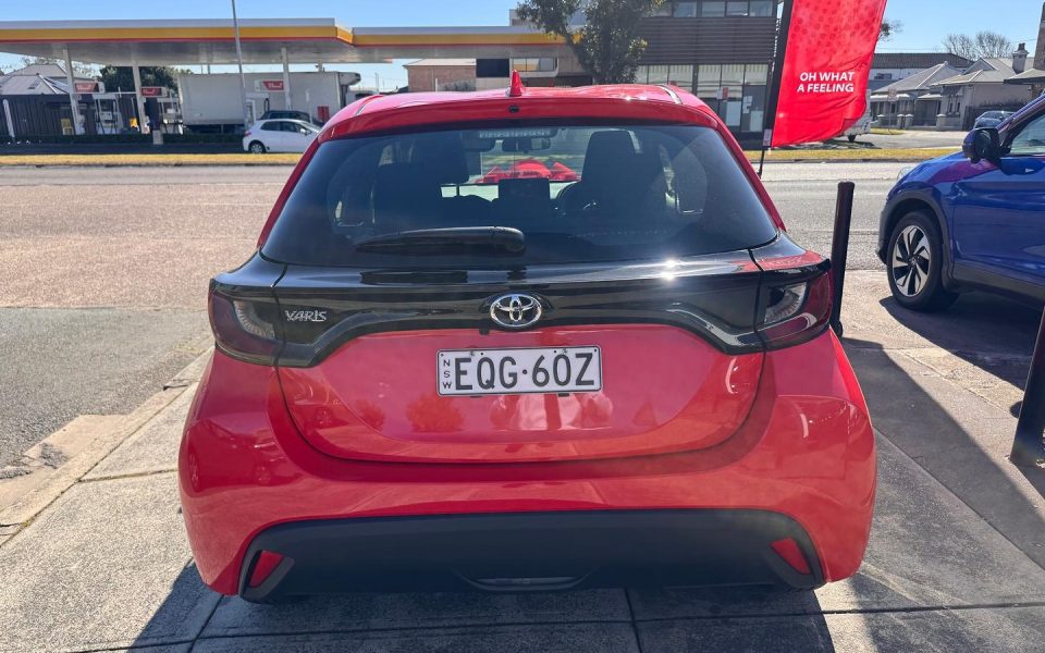 2021 Toyota Yaris Ascent Sport