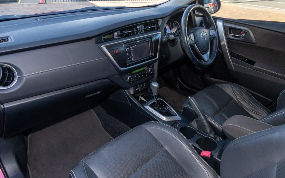 2014 Toyota Corolla Levin ZR