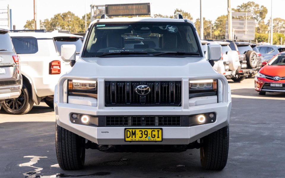 2024 Toyota Landcruiser Prado VX