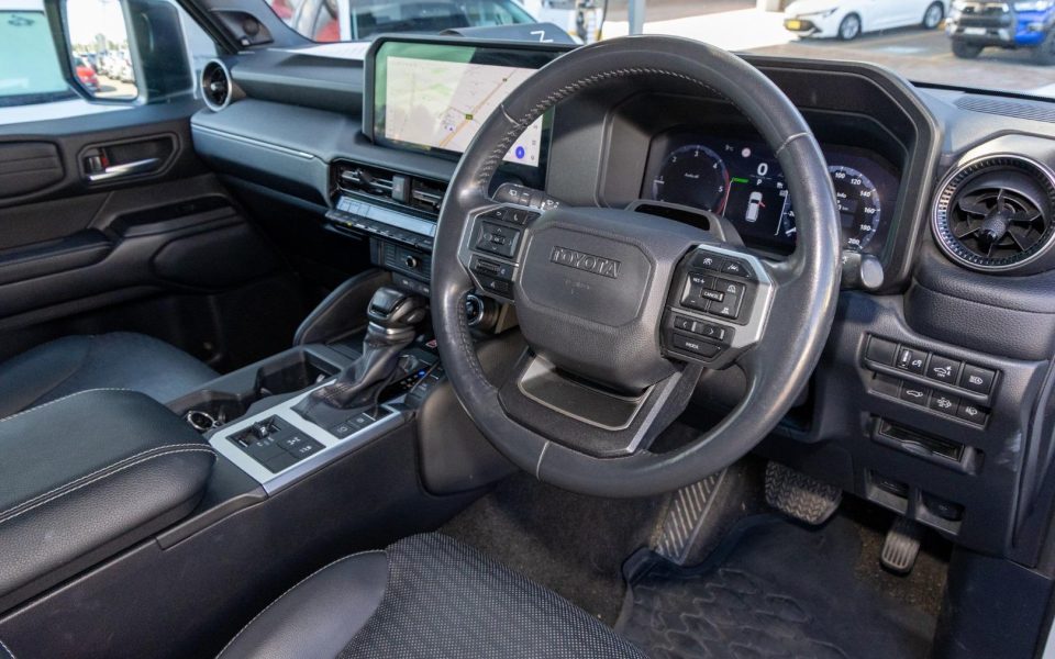 2024 Toyota Landcruiser Prado VX