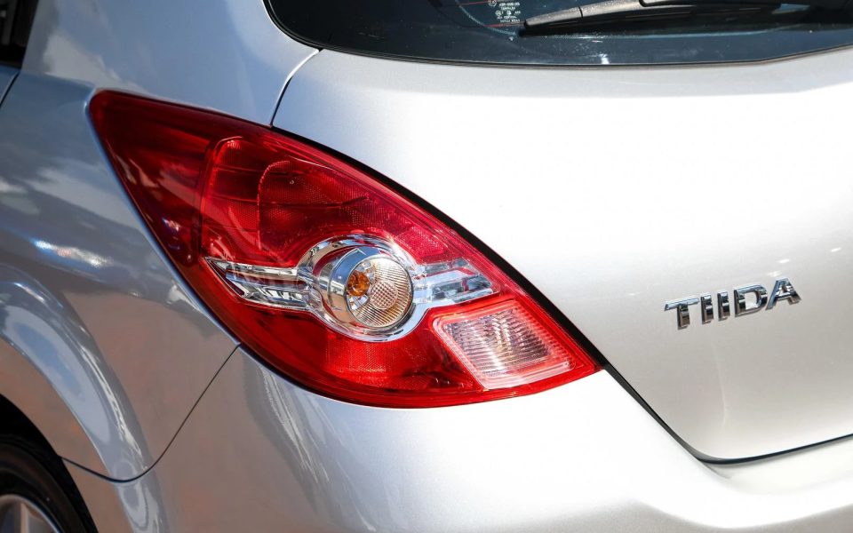 2012 NISSAN TIIDA ST