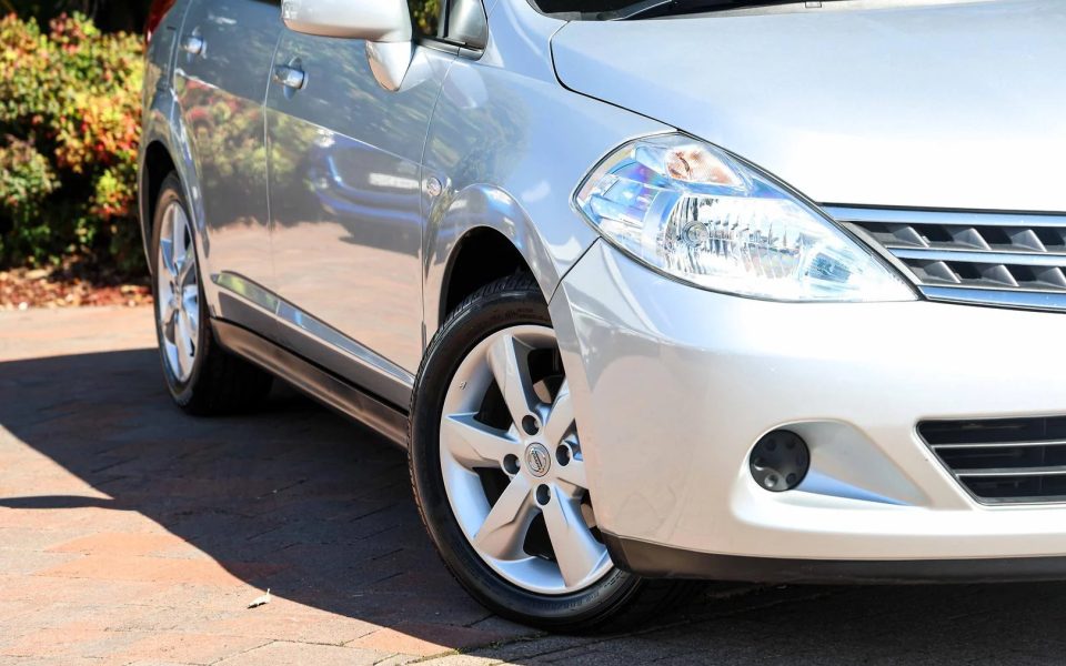 2012 NISSAN TIIDA ST