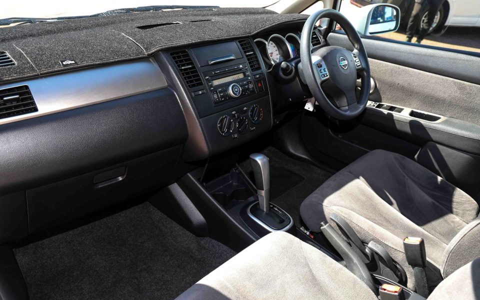 2012 NISSAN TIIDA ST
