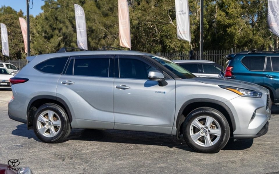 2022 Toyota Kluger GX