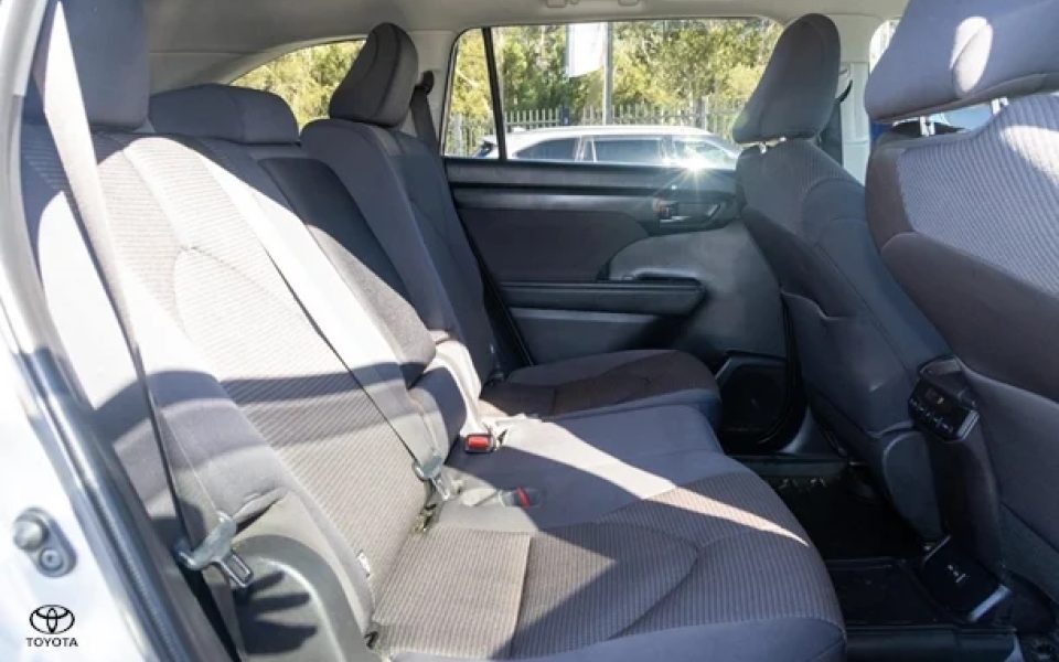 2022 Toyota Kluger GX