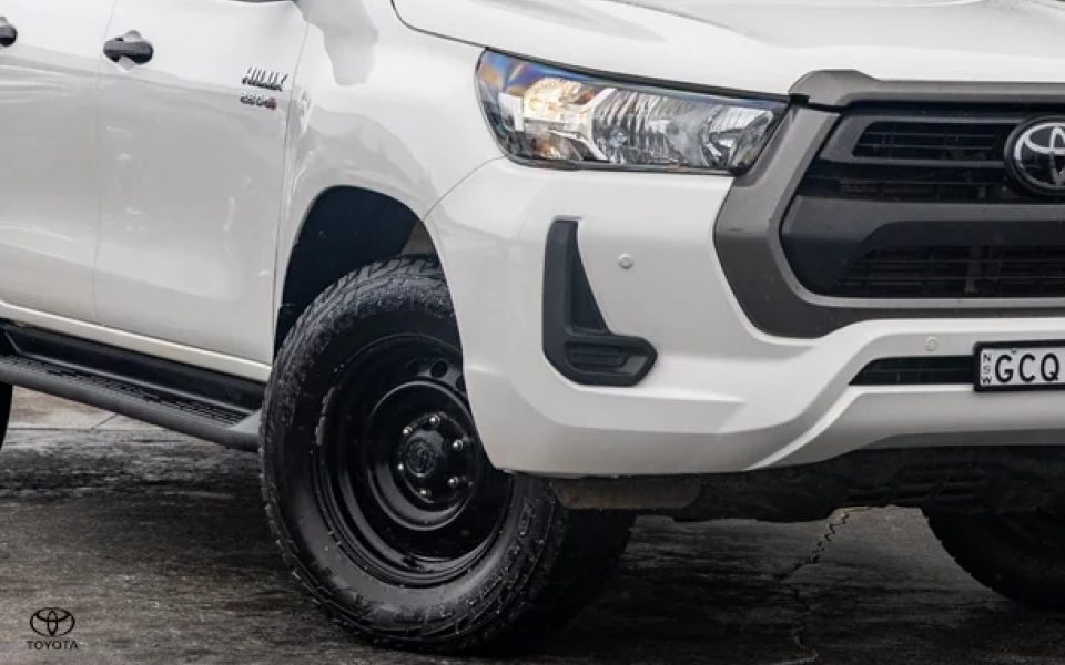 2022 Toyota Hilux SR
