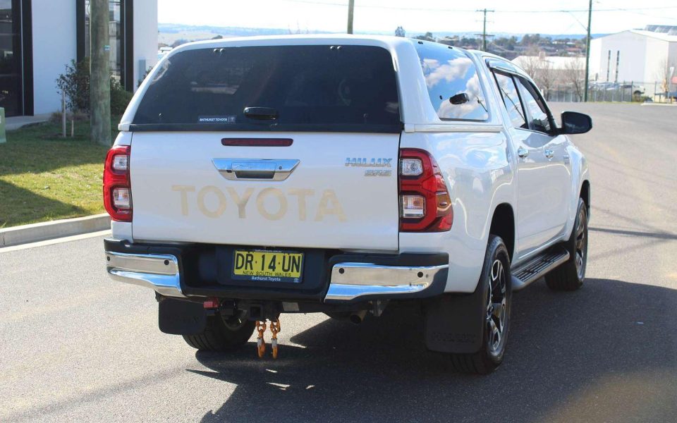 2020 Toyota Hilux SR5
