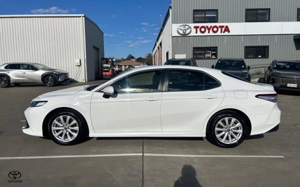 2019 Toyota Camry Ascent