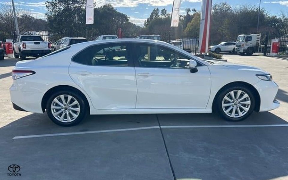 2019 Toyota Camry Ascent