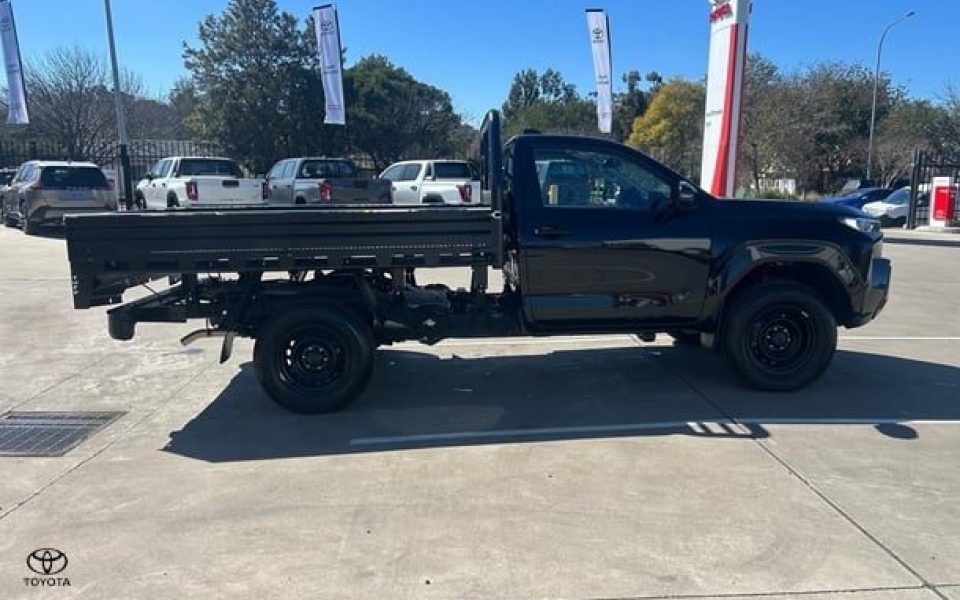 2025 Toyota Hilux Workmate
