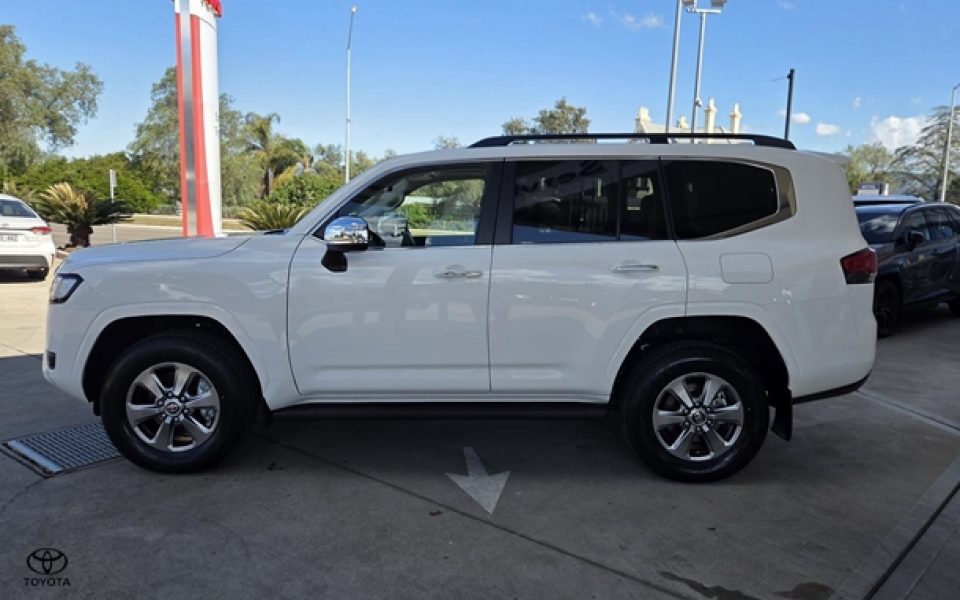2026 Toyota Landcruiser Sahara
